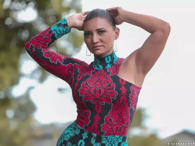 Elena Profile image 4