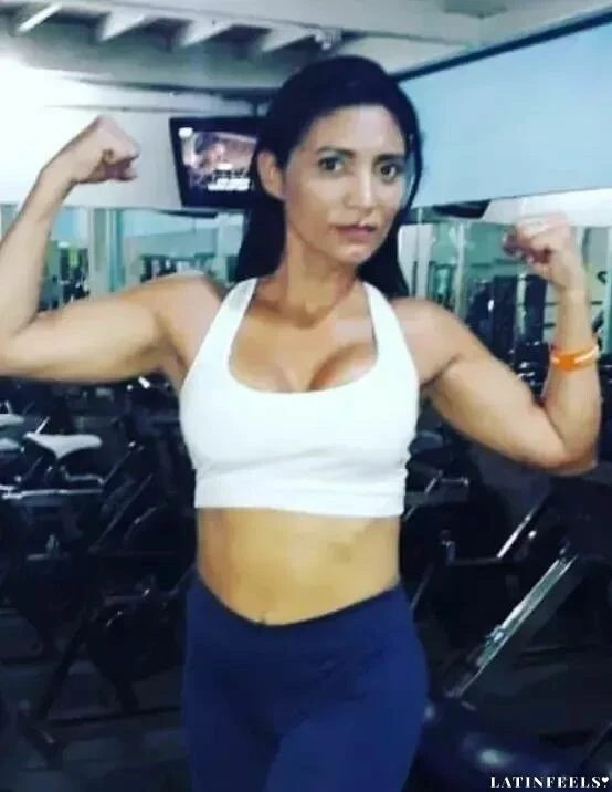 Elena Profile image 2