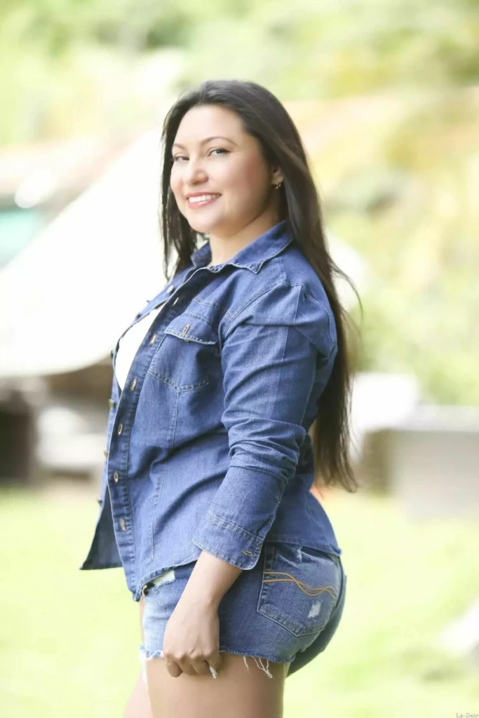 Zharay Profile image 6