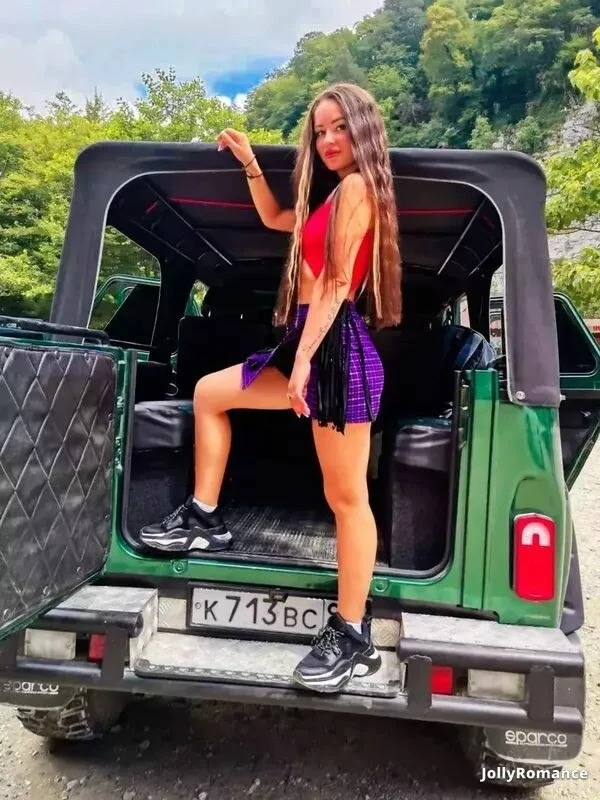 Kristina Profile image 5