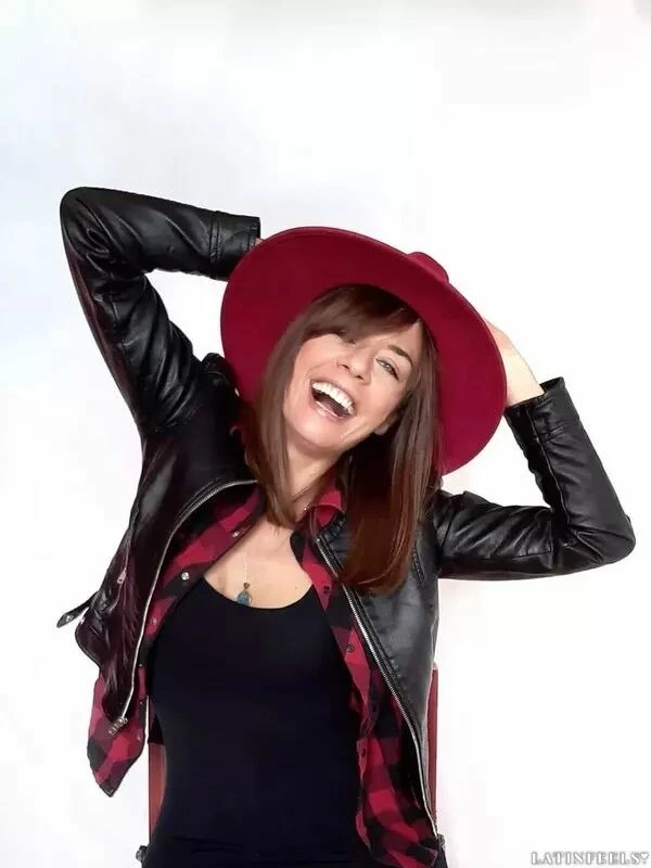 Magali, 39