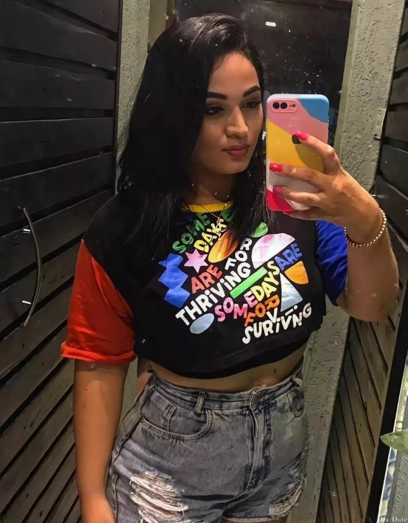 Stephania Profile image 2