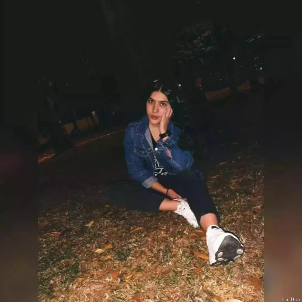 Karoline Profile image 3