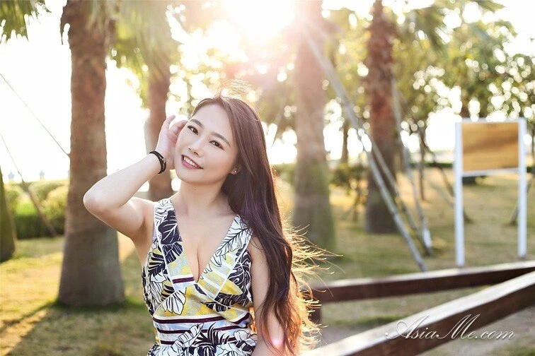 Zhou Profile image 1