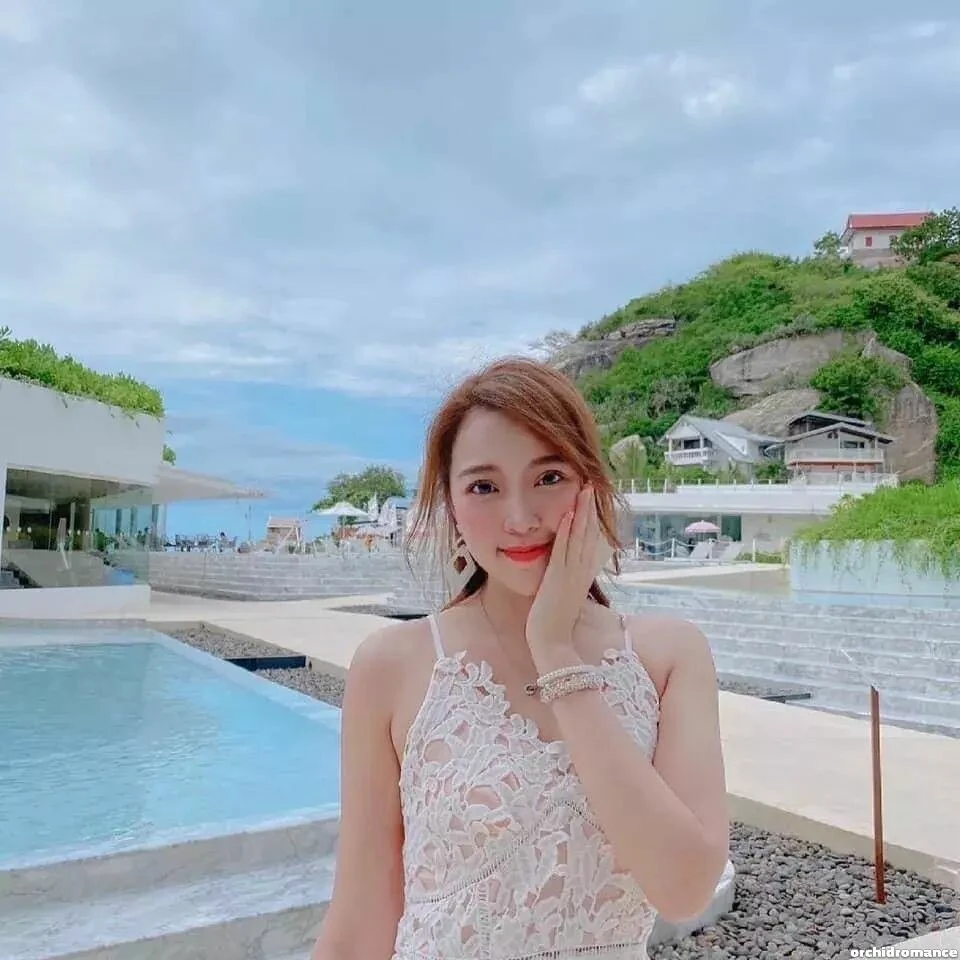 Napaporn Profile image 2
