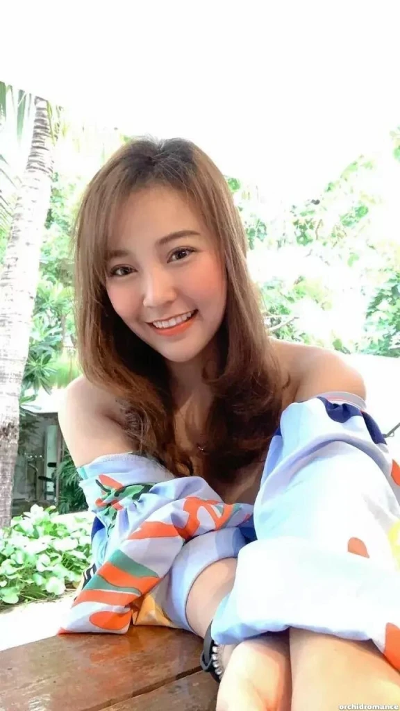 Napaporn Profile image 1