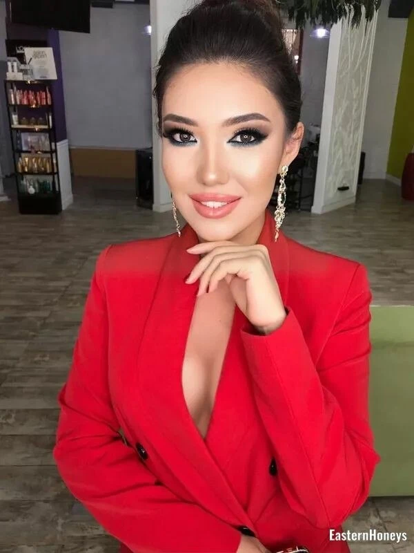 Zhanar Profile image 4