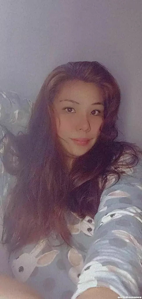 Victoria Profile image 6