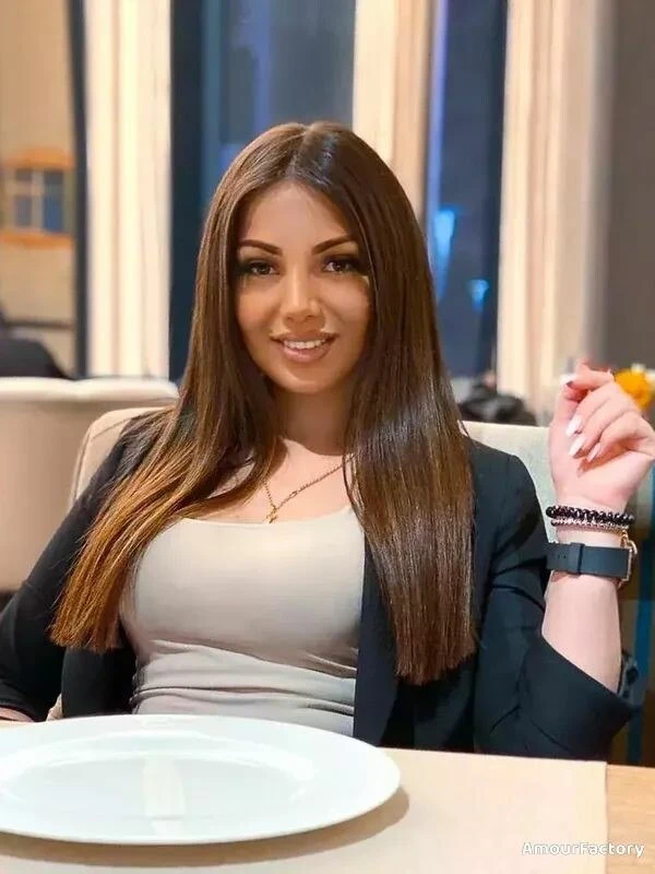 Armine Profile image 3