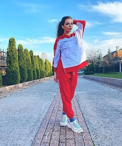 Aliia Profile image 1