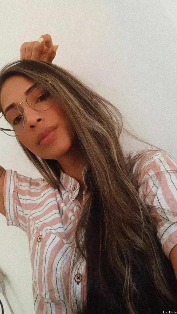 Tatiane Profile image 6