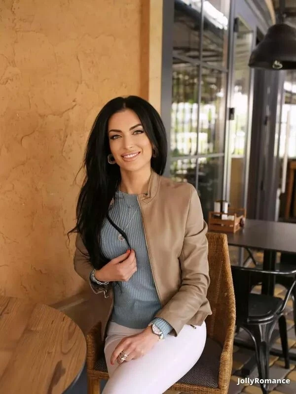 Annalise Profile image 4