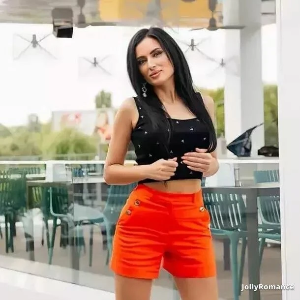 Annalise Profile image 3