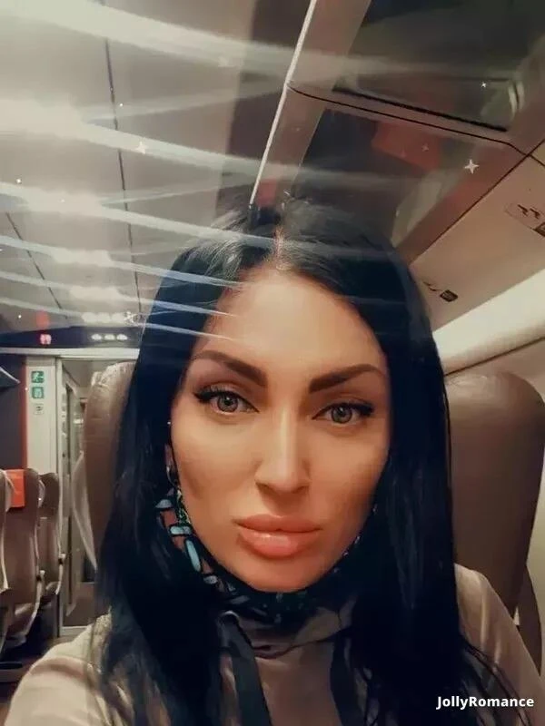 Annalise Profile image 5